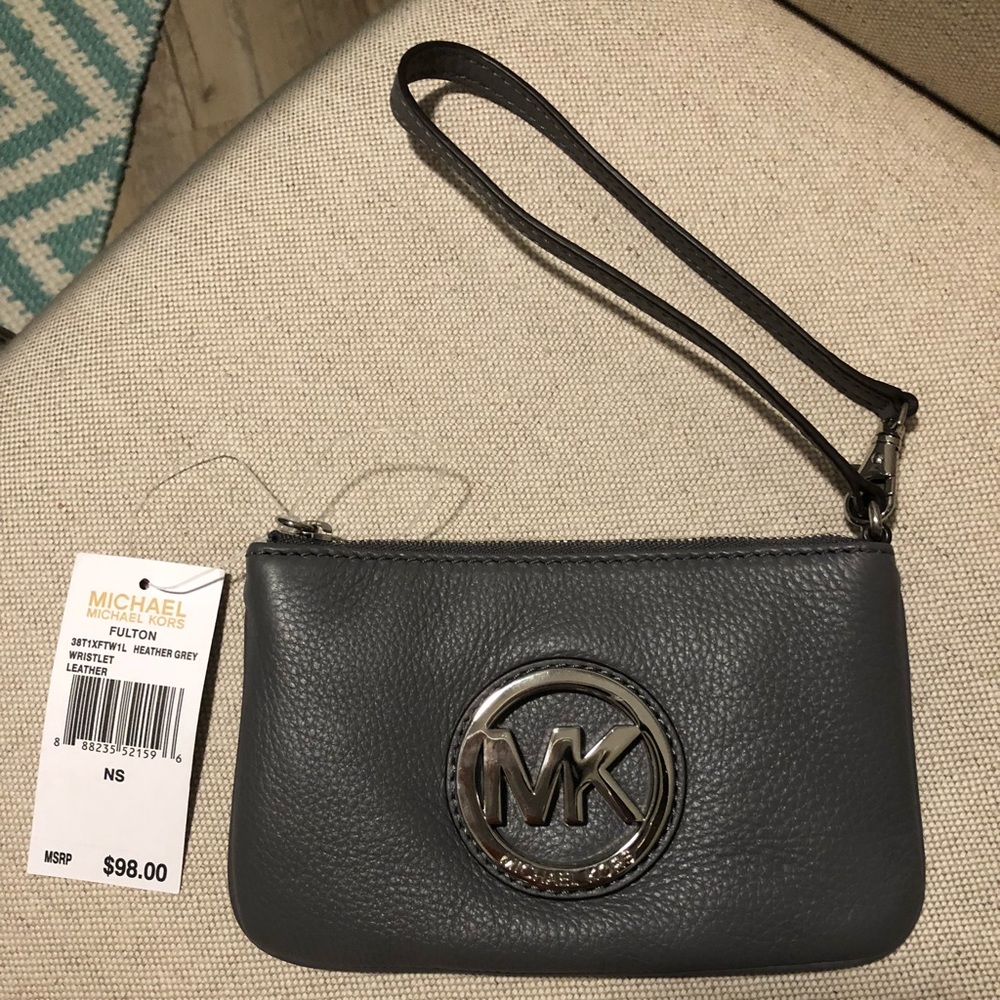 Michael Kors Fulton Wristlet NWT!!